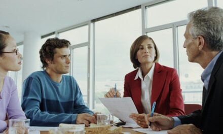 La comunicación cara a cara entre líder y colaborador